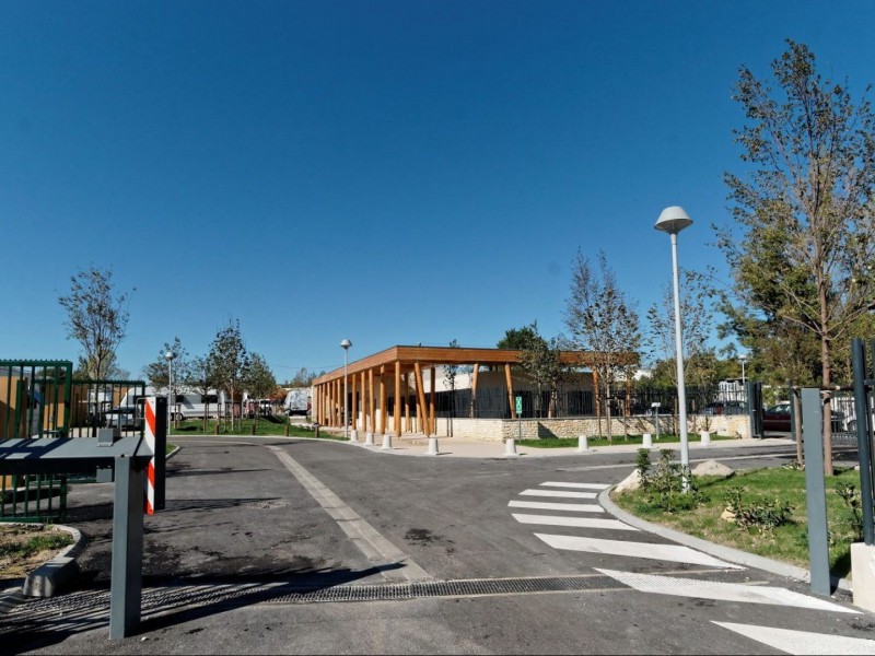 BOUC BEL AIR LA MALLE